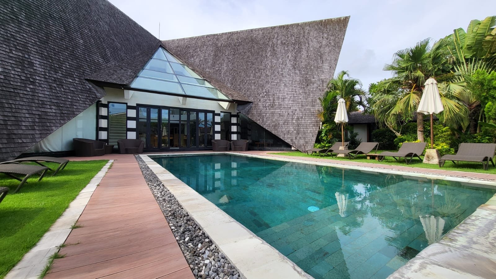 WhatsApp Image 2025-10-23 at 1.58.42 PM (1)