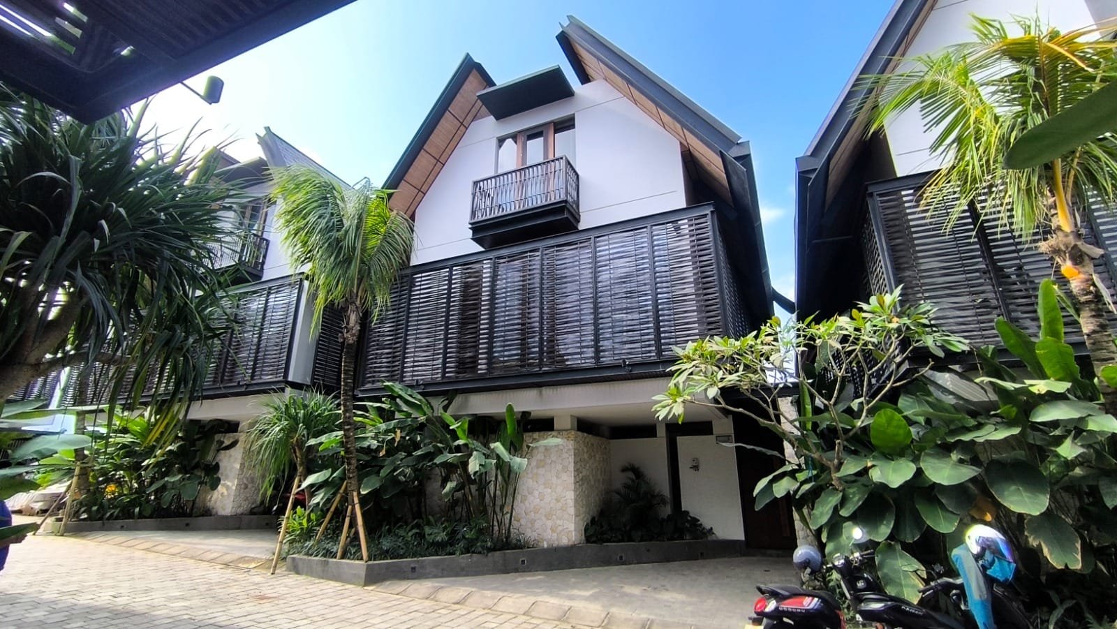 WhatsApp Image 2025-11-05 at 9.27.40 AM (1)