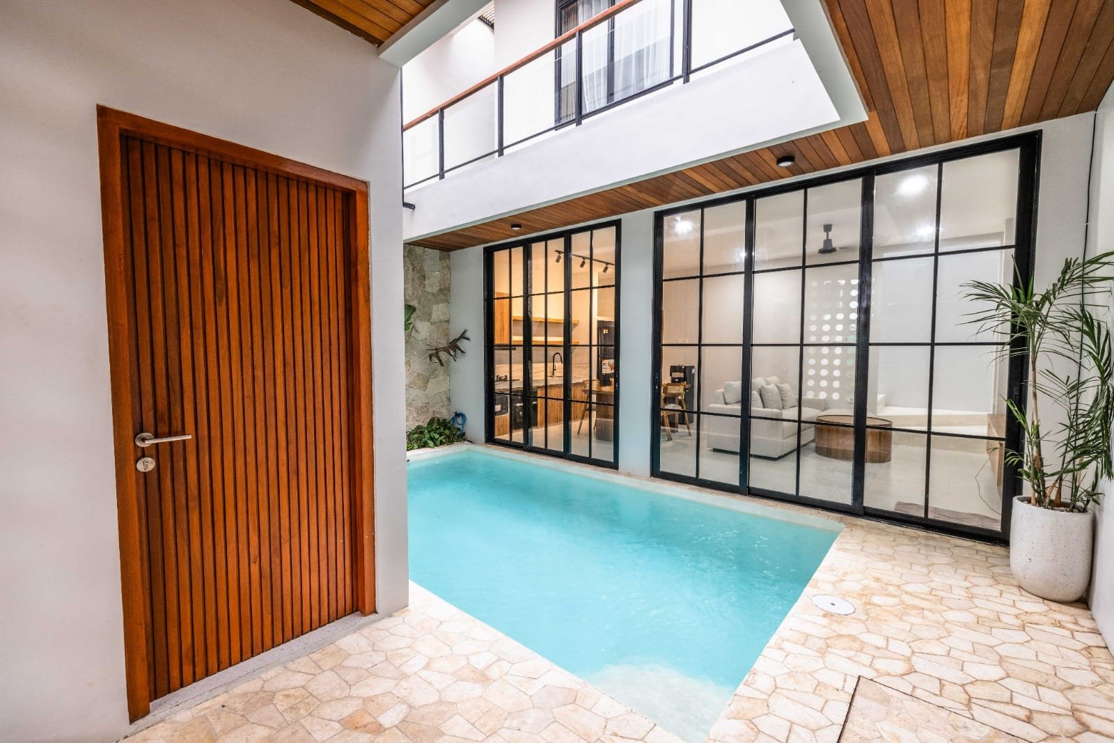 WhatsApp Image 2025-11-22 at 10.10.01 PM (2)